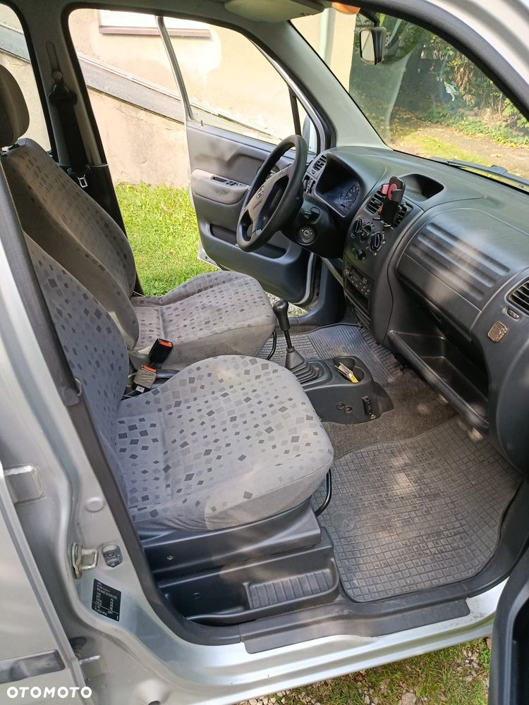 Opel Agila - 5