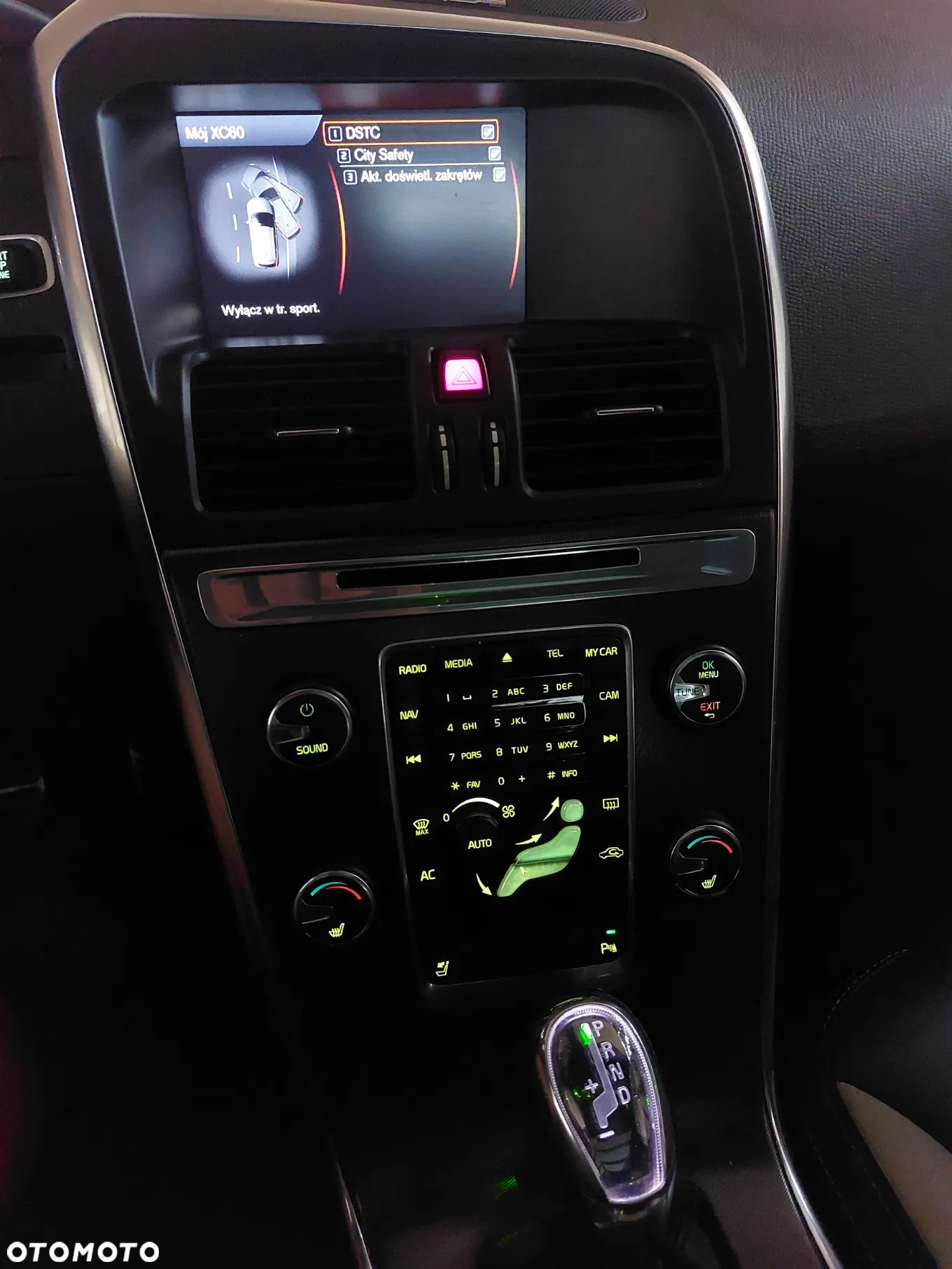 Volvo XC 60 T6 AWD R-Design - 9