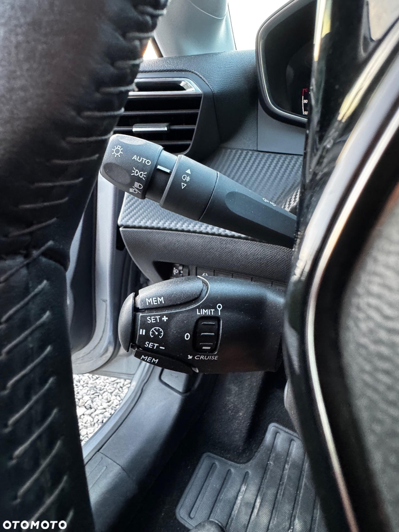 Peugeot 208 1.2 PureTech Active S&S - 23