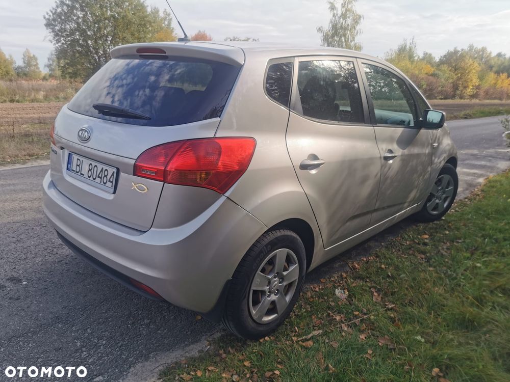 Kia Venga - 6