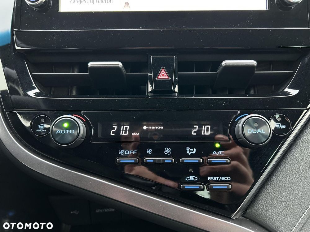 Toyota Camry 2.5 Hybrid Prestige CVT - 21