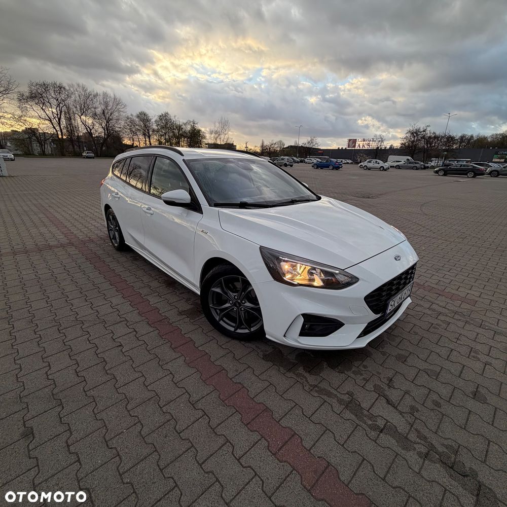 Ford Focus 1.5 EcoBlue STart-Stopp-System ST-LINE - 12