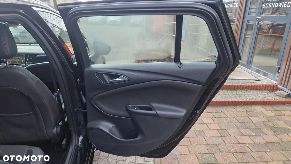 Opel Astra 1.6 BiTrb D (CDTI) Start/Stop Innovation - 35