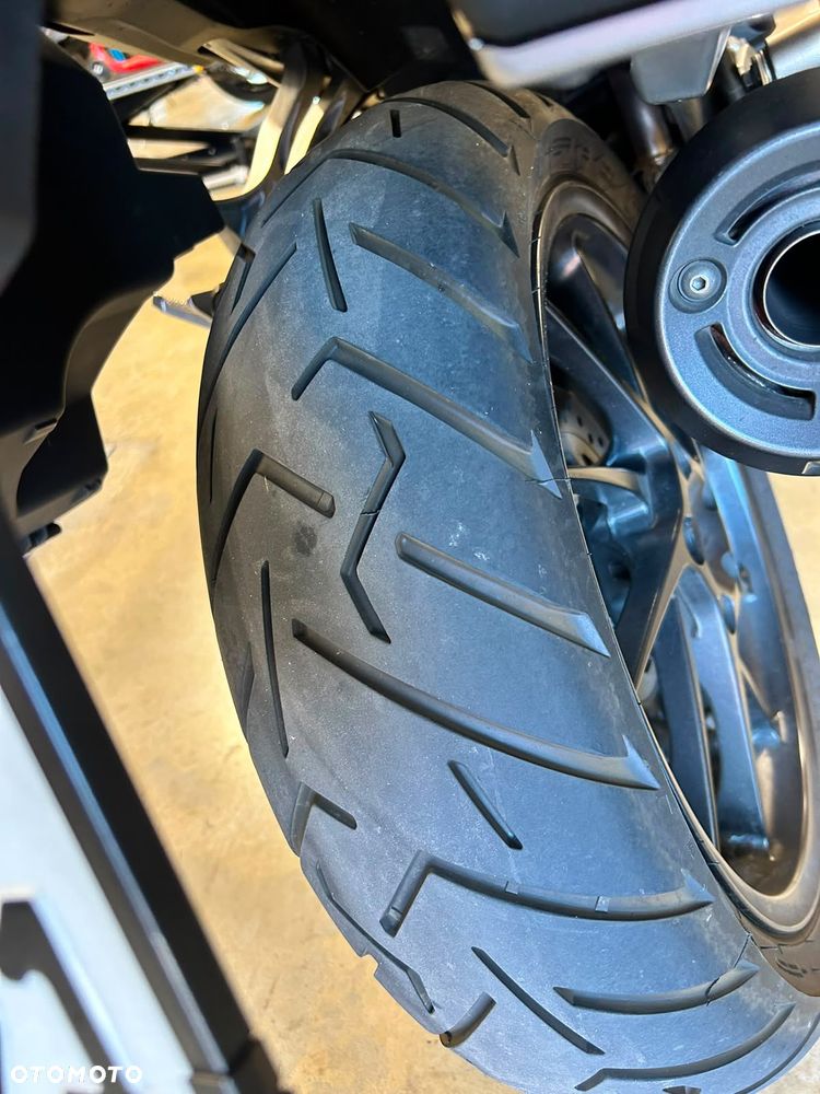 Honda VFR - 6