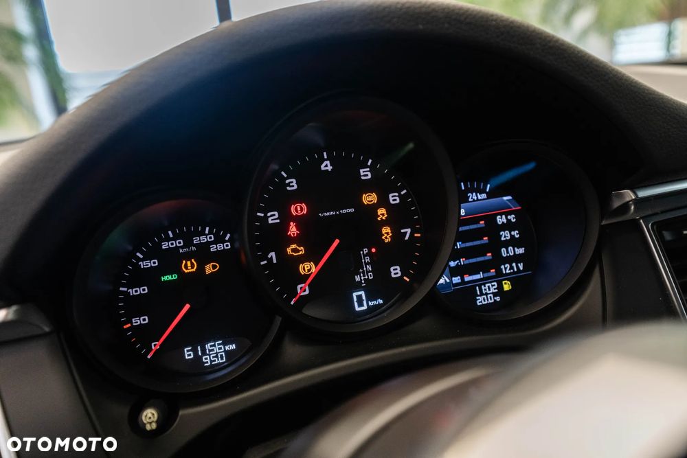 Porsche Macan - 26
