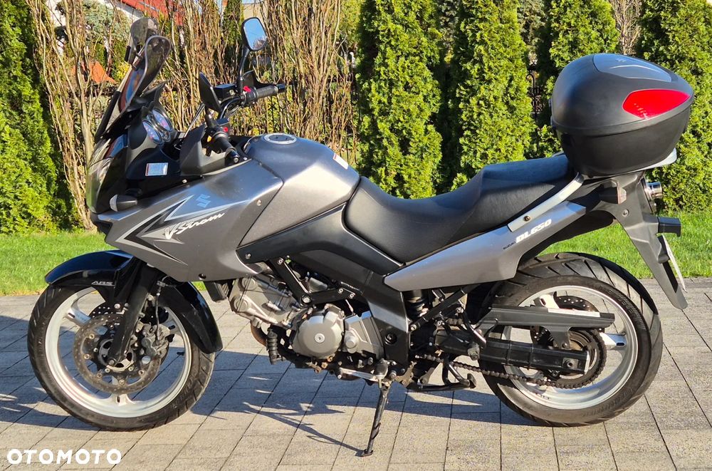 Suzuki V-STROM - 1
