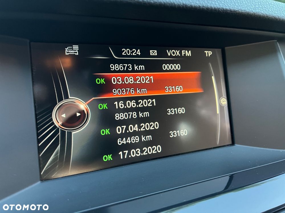 BMW Seria 5 518d Sport - 37