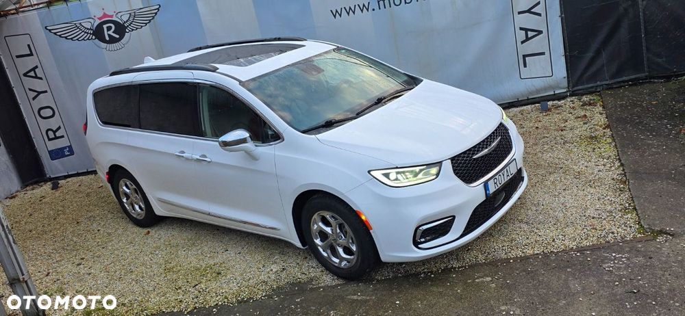 Chrysler Pacifica - 8