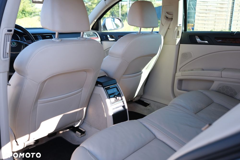 Skoda Superb 2.0 TDI Elegance DSG - 31