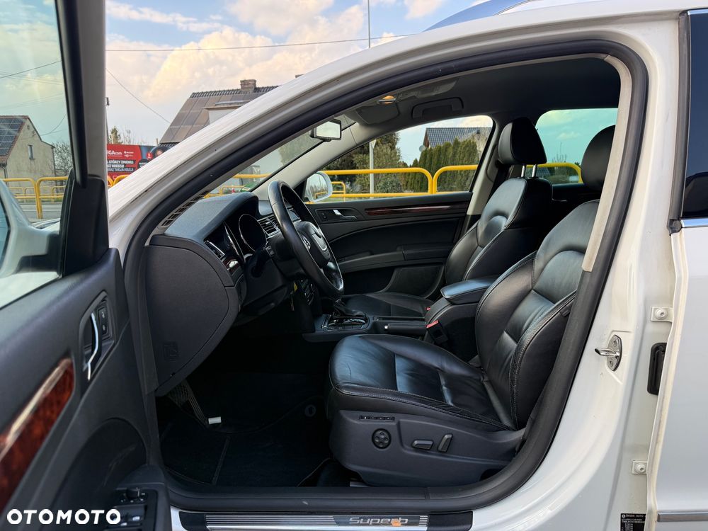 Skoda Superb 2.0 TSI DSG Exclusive - 29