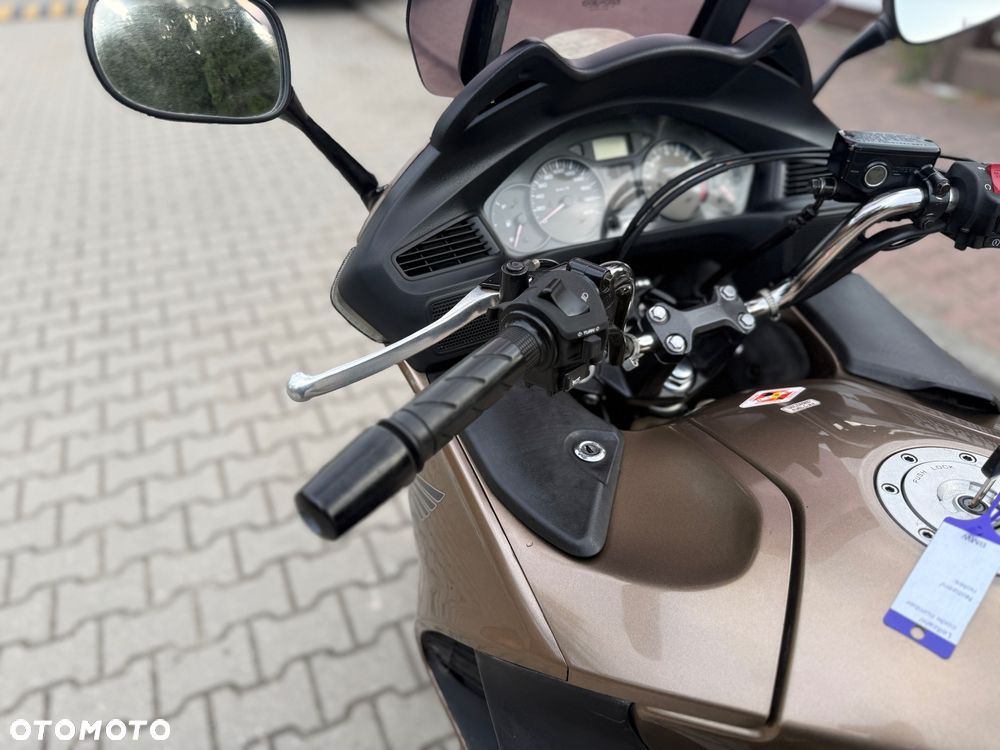 Honda Deauville - 24