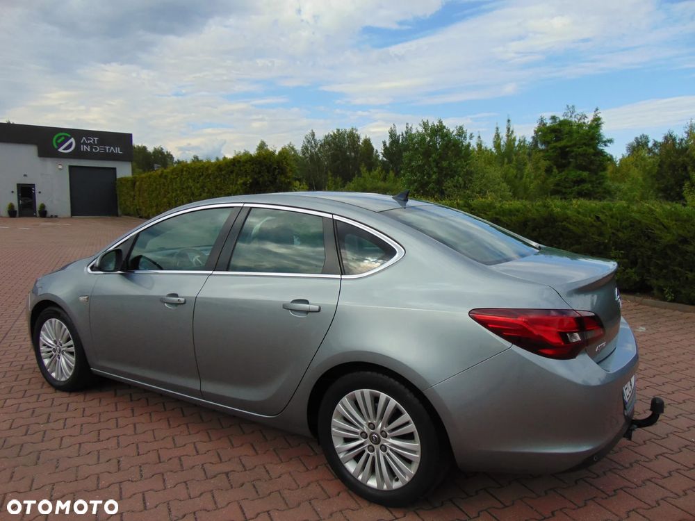 Opel Astra 1.7 CDTI DPF Exklusiv - 8