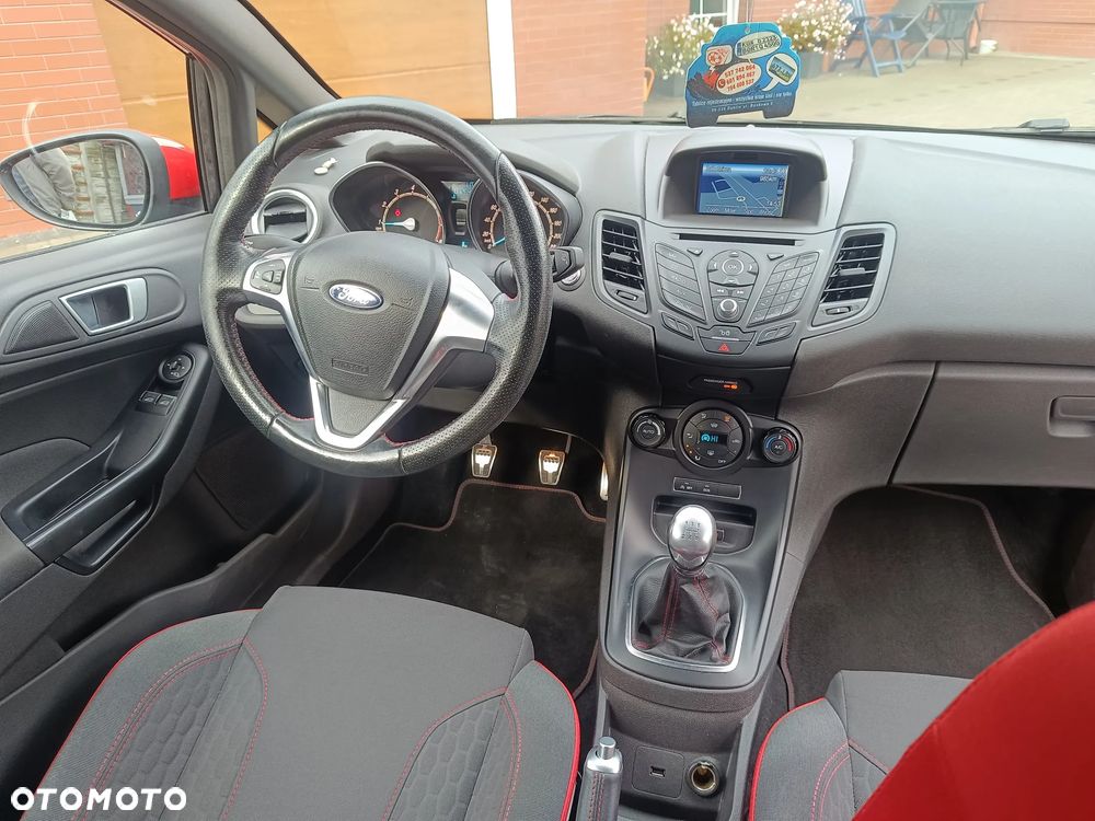Ford Fiesta 1.0 EcoBoost ST-Line Red ASS - 24