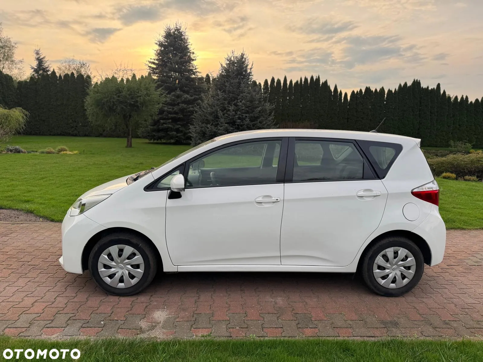 Toyota Verso S 1.33 Luna - 15
