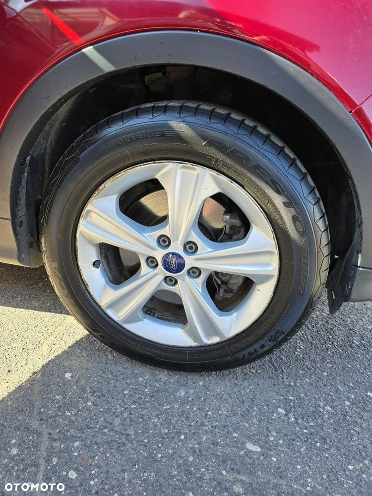 Ford Kuga - 37