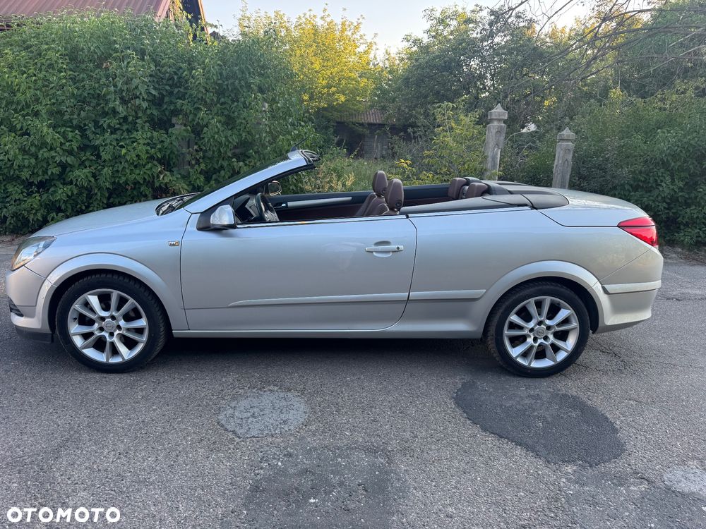 Opel Astra 1.8 Innovation 110 Jahre - 10