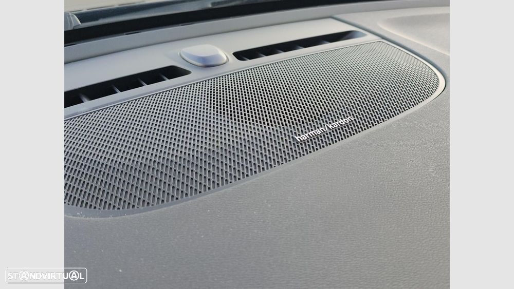 Volvo EC40 82 kWh Twin Motor Performance Black Edition - 24