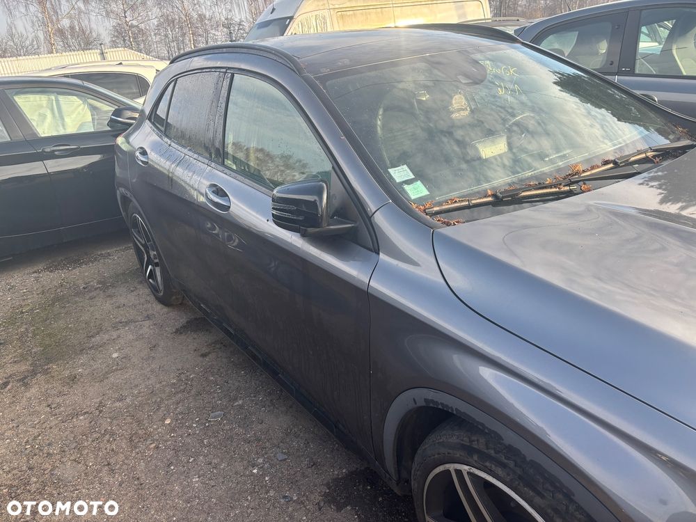 Mercedes-Benz GLA 220 CDI 7G-DCT AMG Line - 9