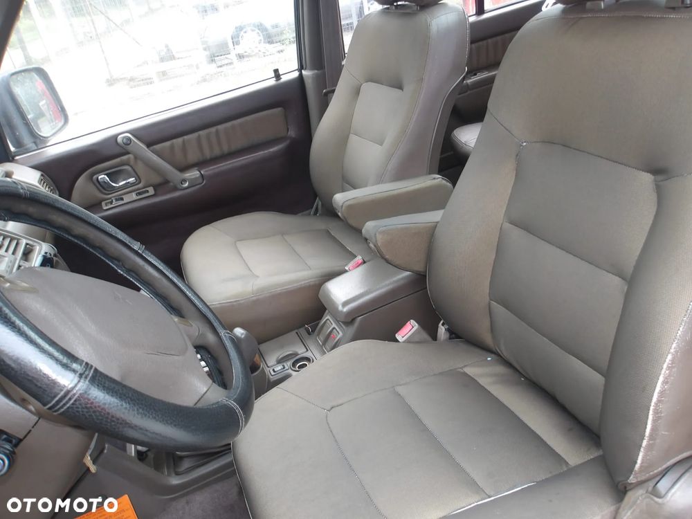 Mitsubishi Pajero - 28