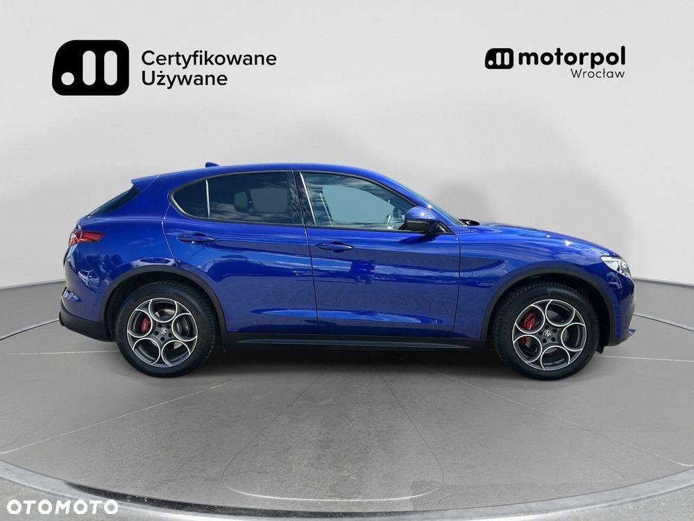 Alfa Romeo Stelvio 2.0 Turbo Sprint Q4 - 16