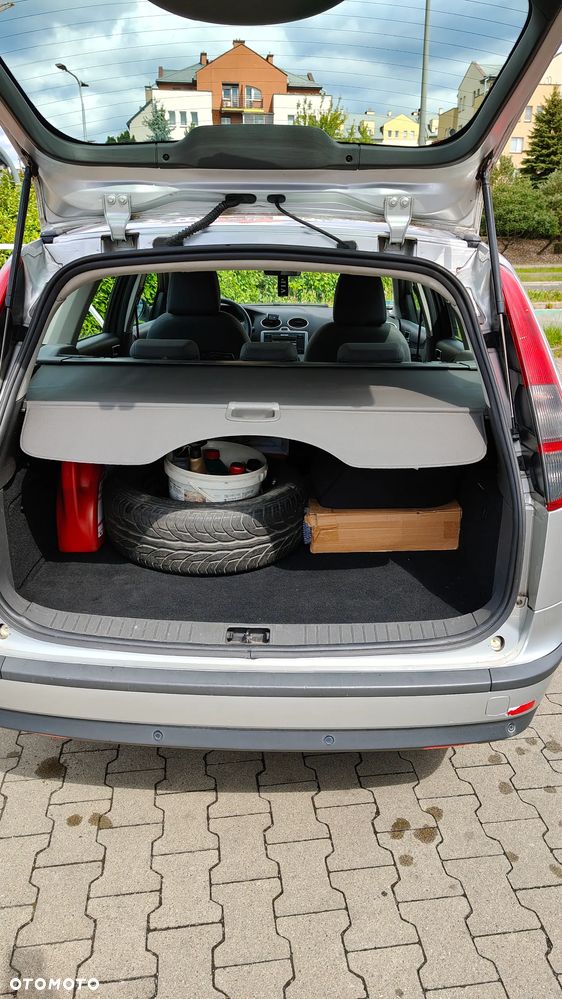 Ford Focus 1.6 16V Trend - 15