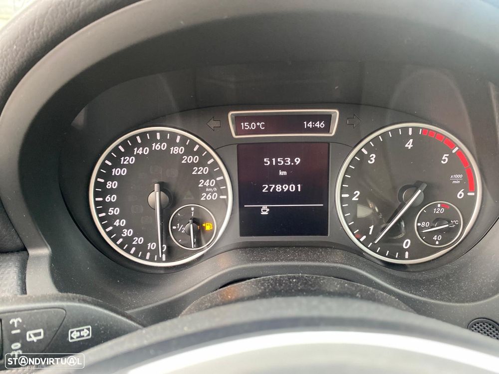 Mercedes-Benz A 180 CDI AMG Line - 14