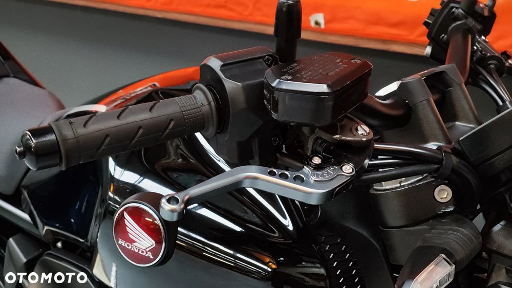 Honda CB - 18