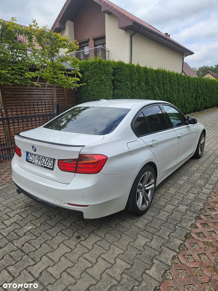 BMW Seria 3 318d Sport Line - 6