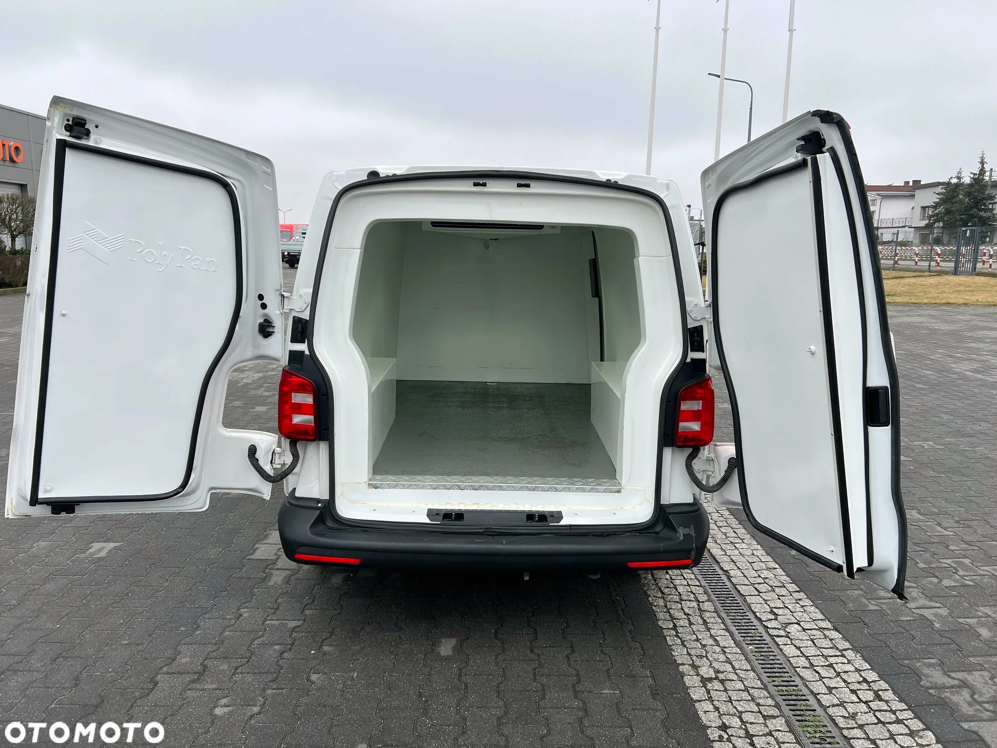 Volkswagen Transporter T6 Chłodnia Izoterma Long Maxi Zarejestrowany w PL - 14