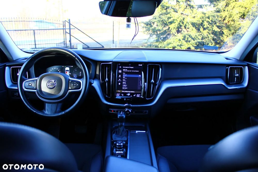 Volvo XC 60 D4 Momentum Pro - 37