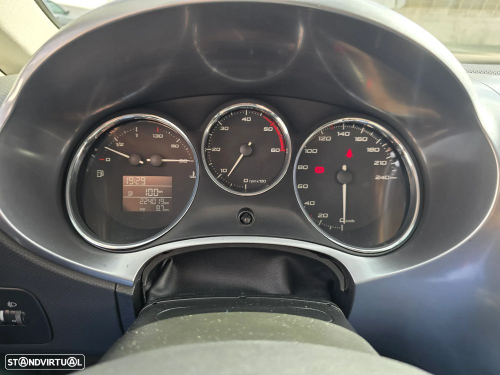 SEAT Leon 1.6 TDI Sport - 12