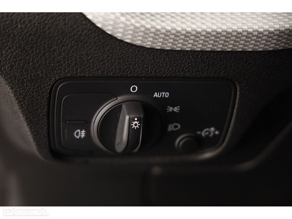 Audi Q2 30 TFSI - 32