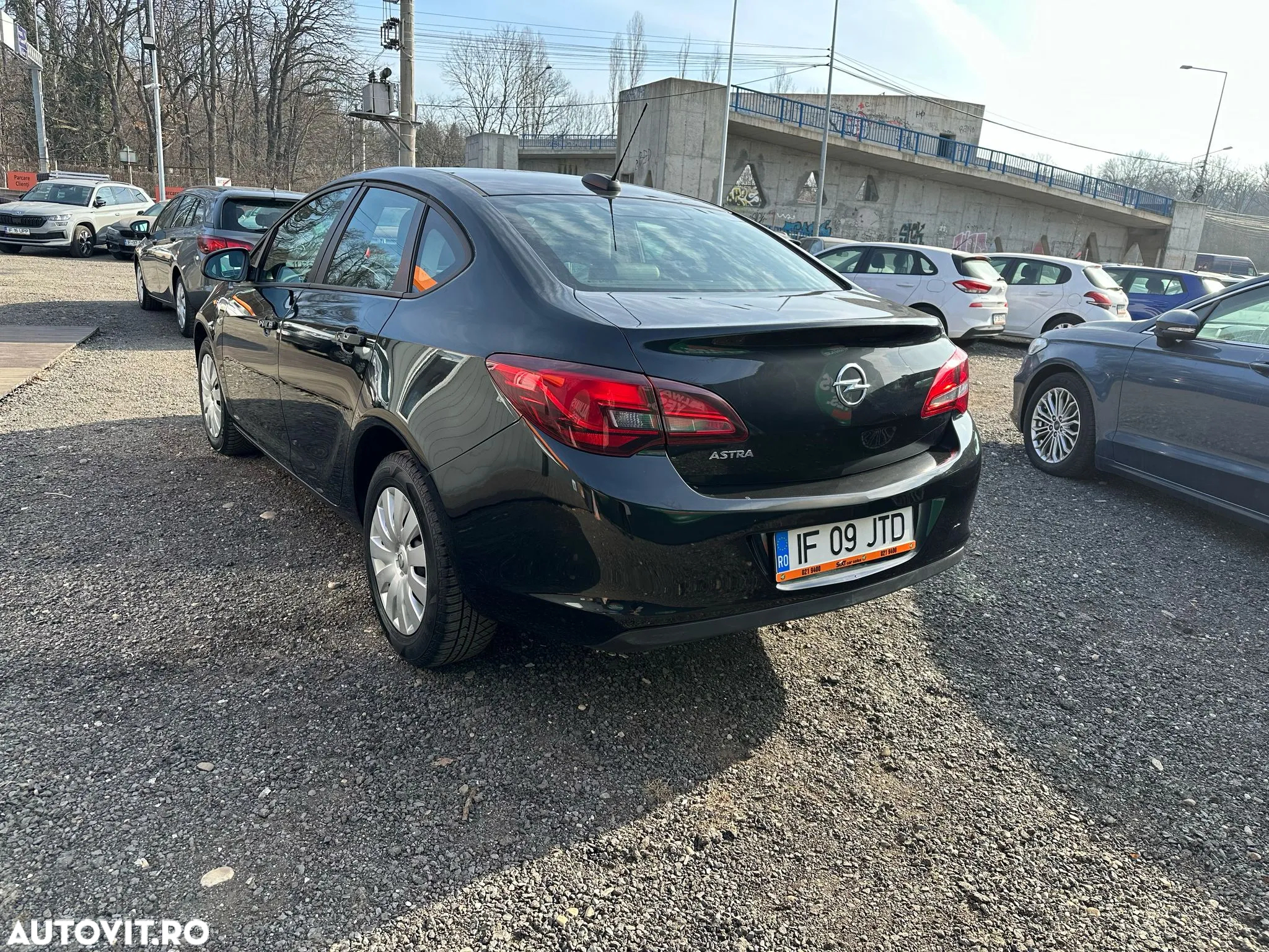 Opel Astra 1.6 TWINPORT ECOTEC Active - 3