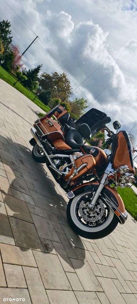 Harley-Davidson FLHTCU Ultra - 3