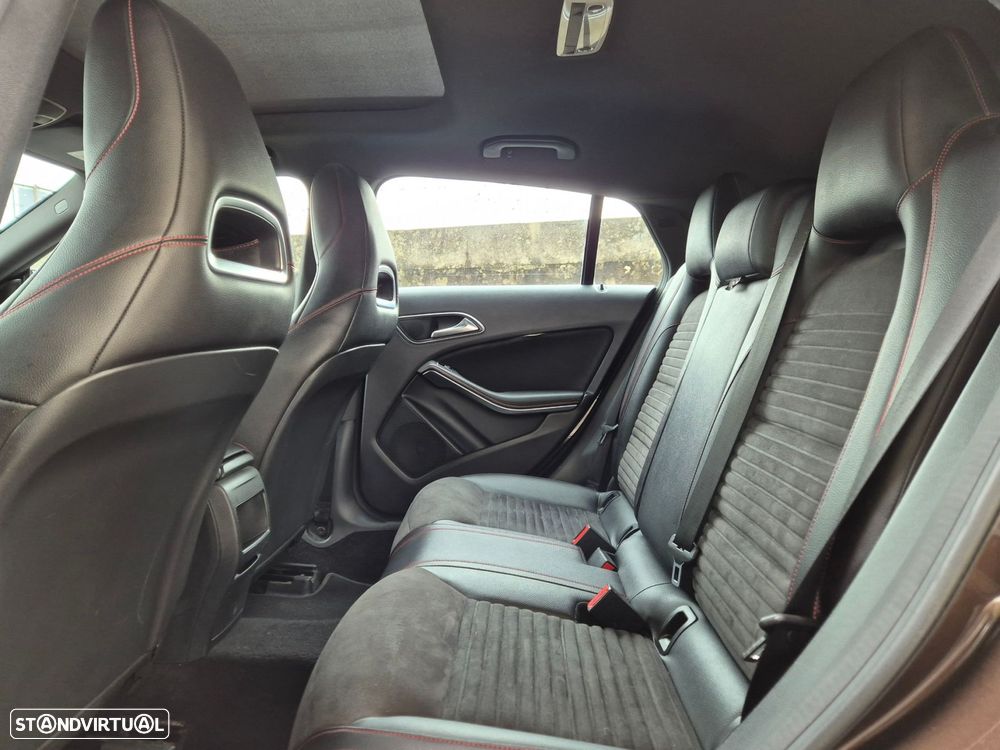 Mercedes-Benz CLA 200 d Shooting Brake AMG Line Aut. - 13