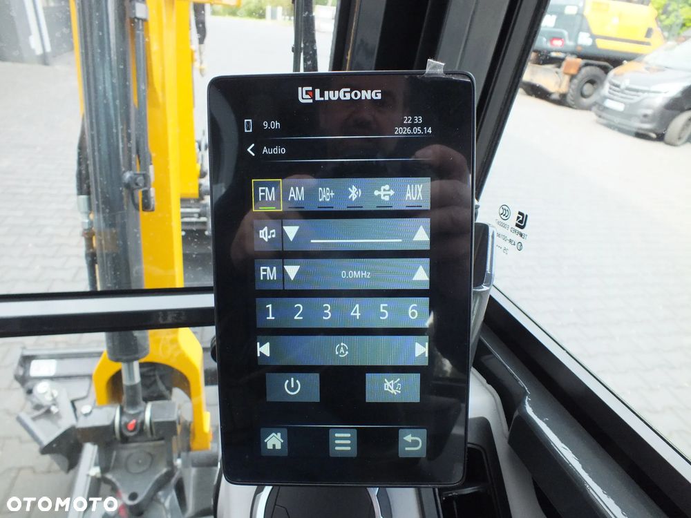 Liu Gong 9018F - 32