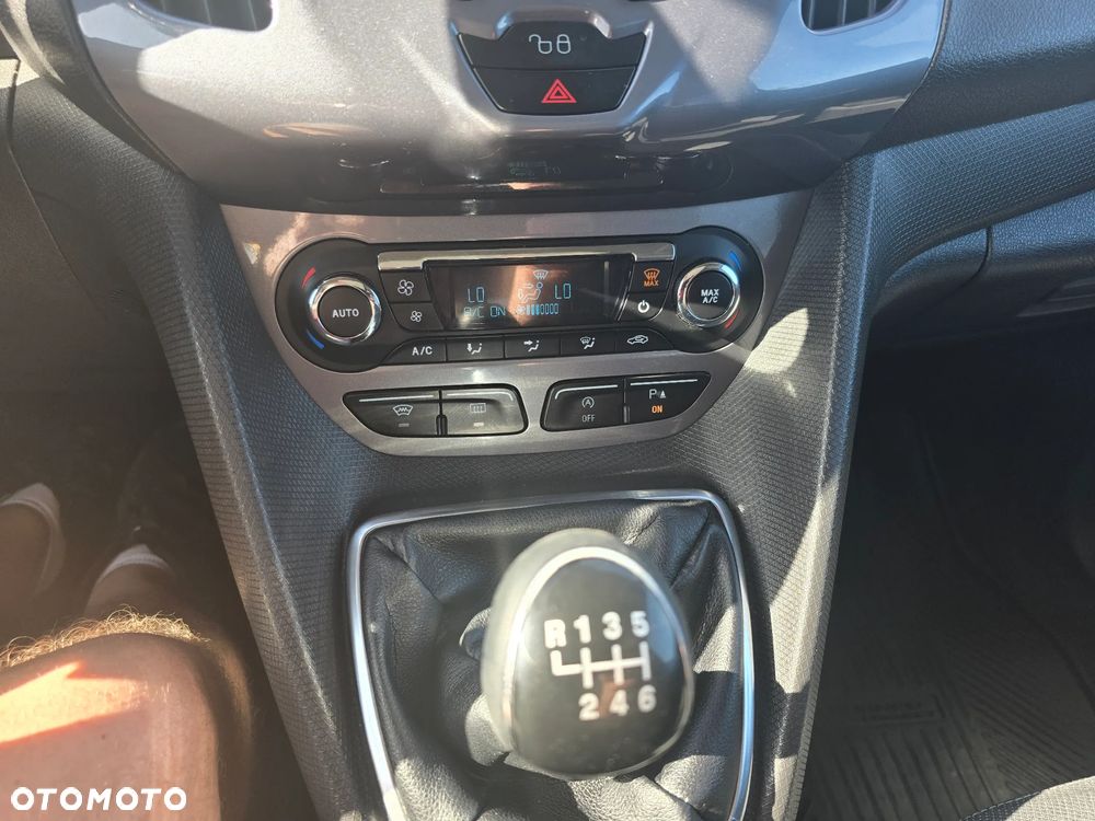 Ford Tourneo Connect Gr 1.5 TDCi Titanium - 24