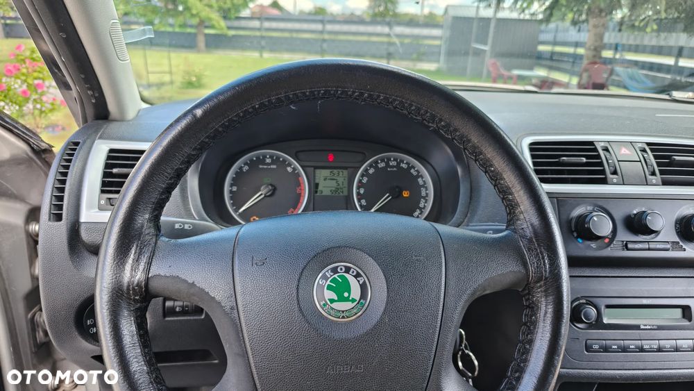 Skoda Roomster 1.9 TDI Scout - 3