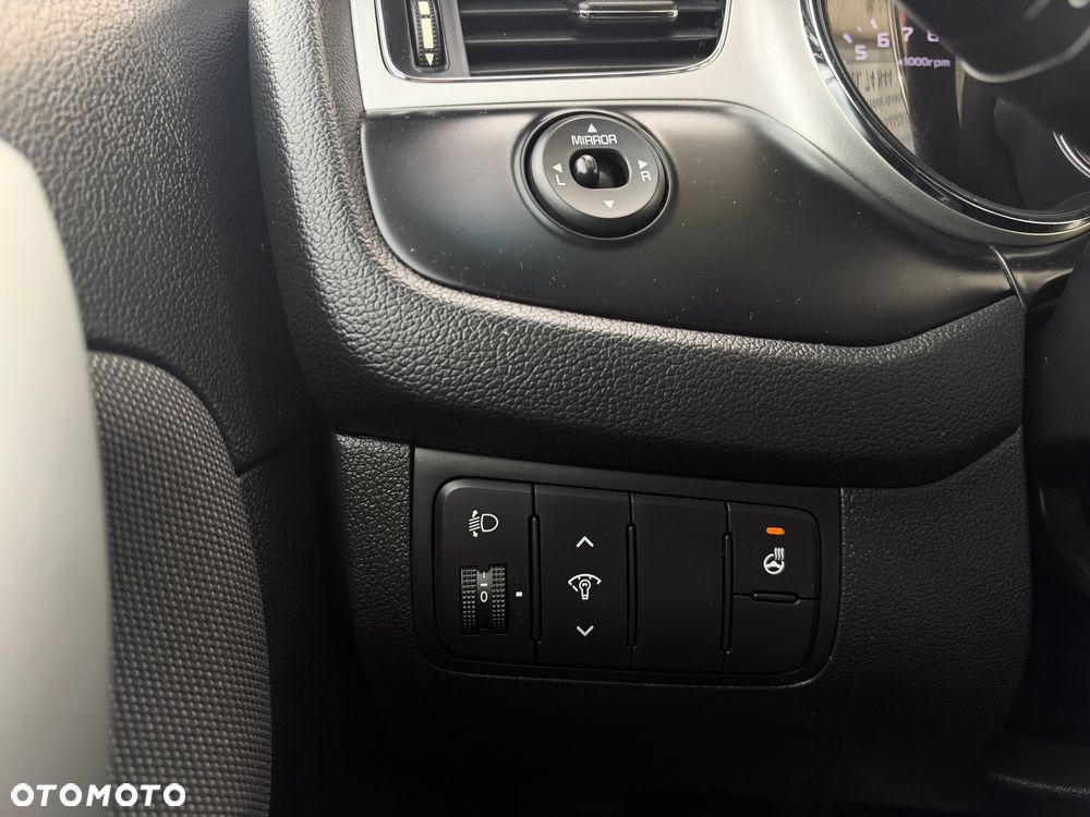 Kia Ceed 1.4 CVVT Dream Team Edition - 25