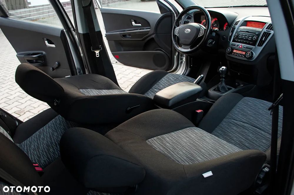 Kia Ceed 1.4 Comfort + - 28