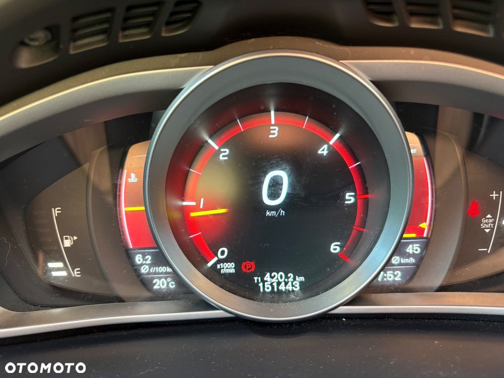 Volvo V40 D2 Kinetic - 8