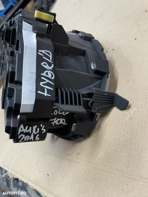 Ceasuri bord , kilometraj TOYOTA AURIS hybrid cu display color an 2016 - 5