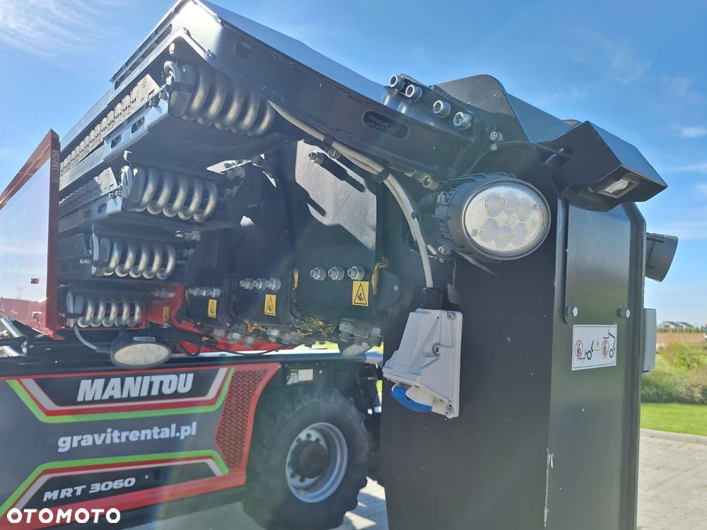 Manitou ładowarka teleskopowa obrotowa MRT 3060 Vision+ - 14