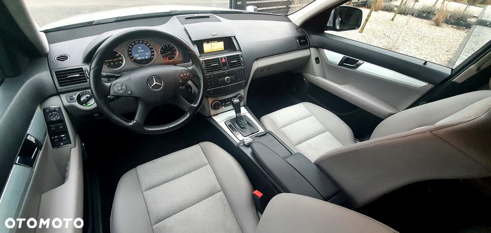 Mercedes-Benz Klasa C - 33