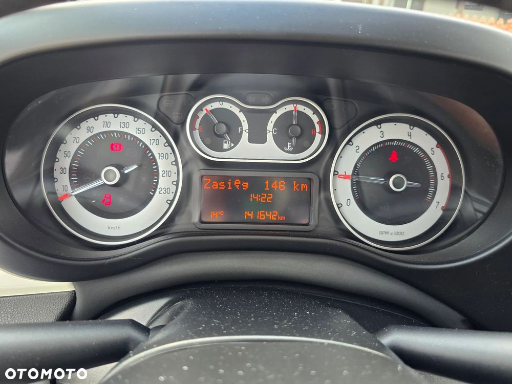Fiat 500L - 25