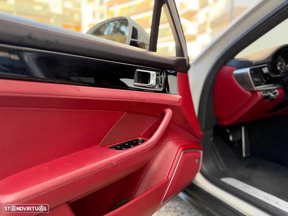 Porsche Panamera Sport Turismo 4 E-Hybrid Platinum Edition - 21