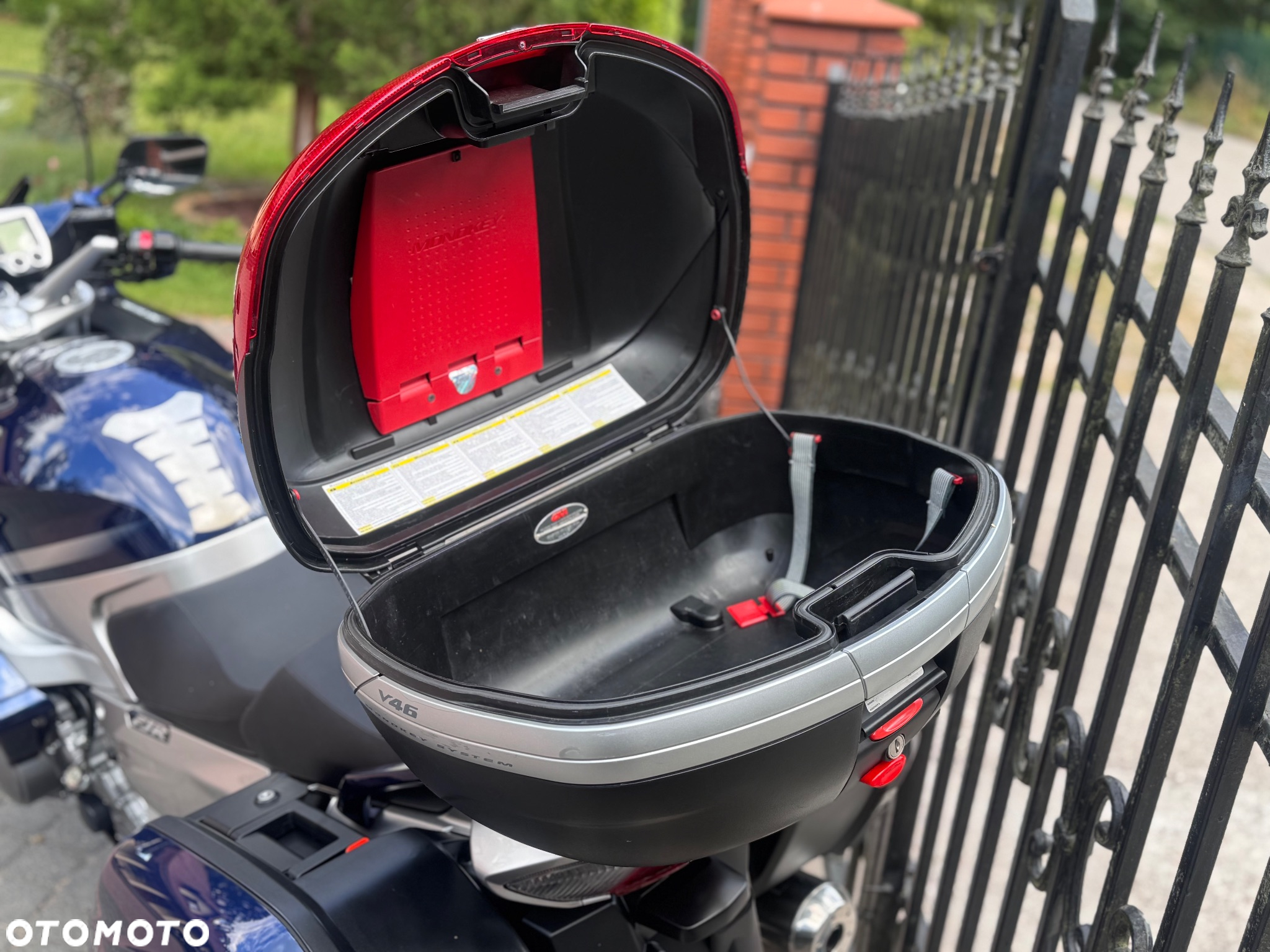 Yamaha FJR - 27