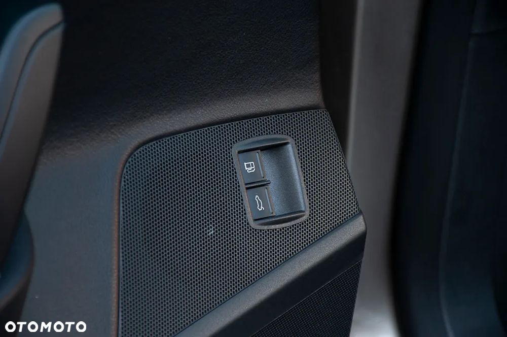 Volkswagen Passat CC - 30