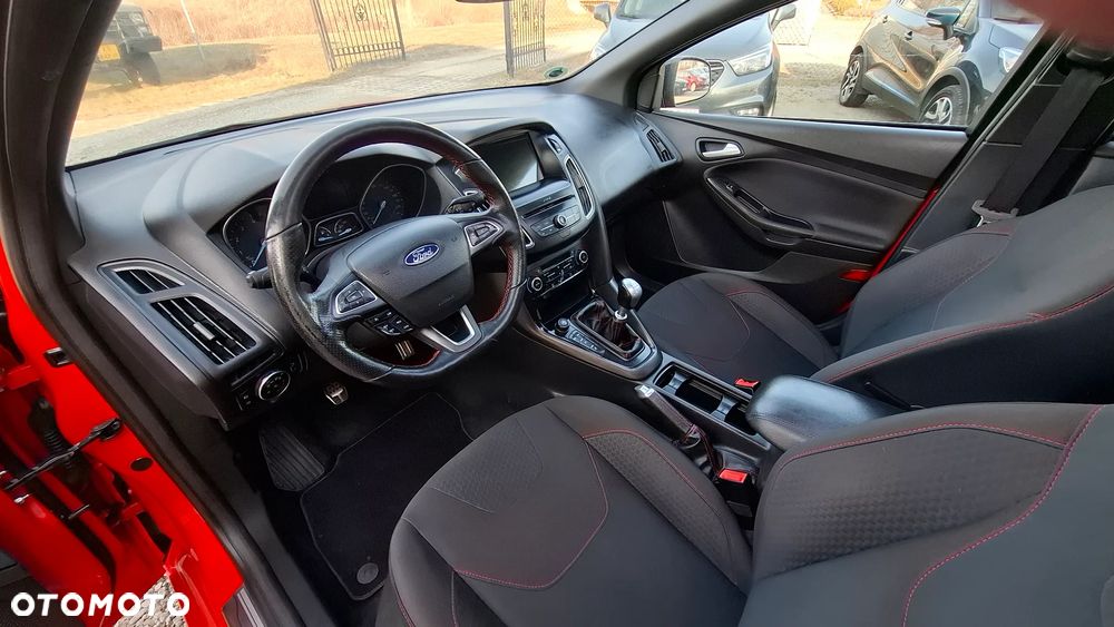 Ford Focus 1.5 EcoBoost STart-Stopp-System ST-LINE - 9