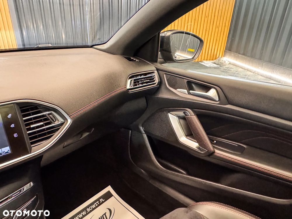 Peugeot 308 1.6 e-THP S&S GTi by Sport - 34